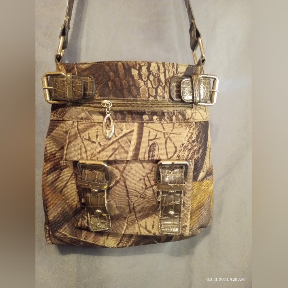 Camouflage canvas crossbody purse with wallet